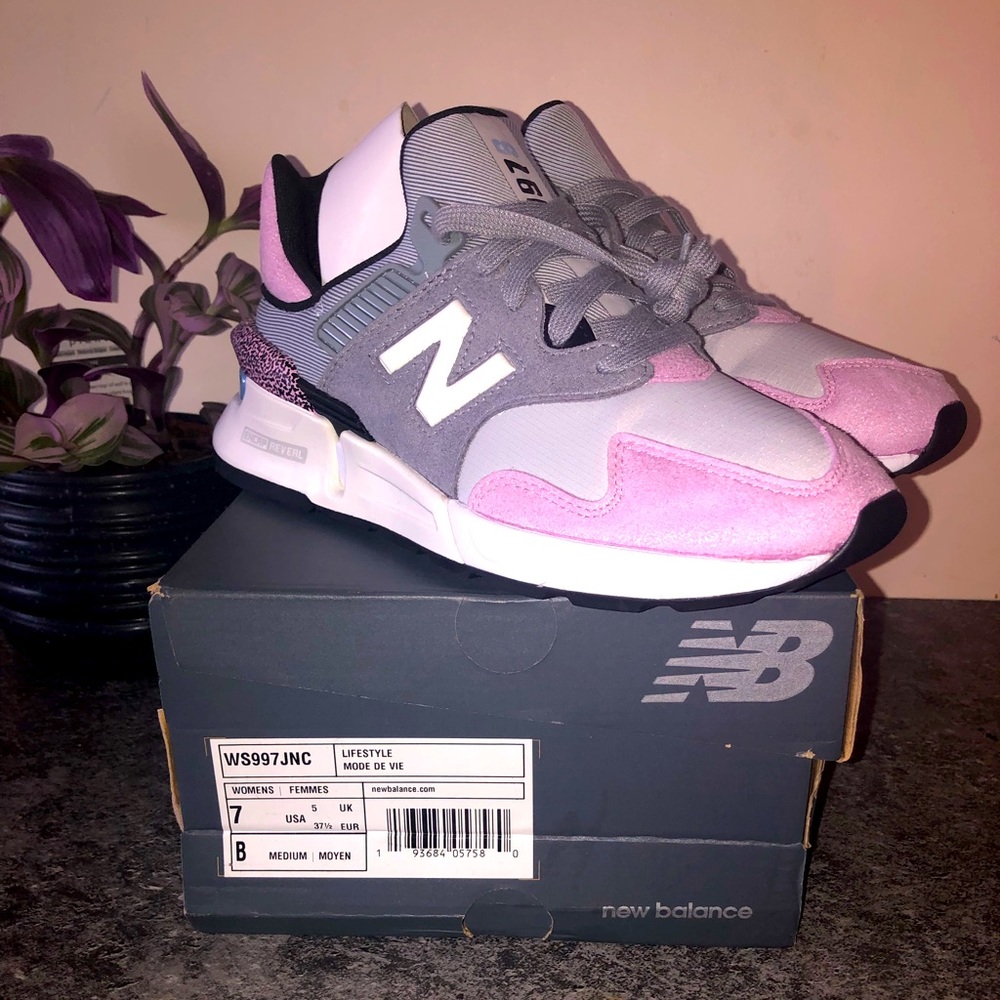 Women’s sneakers